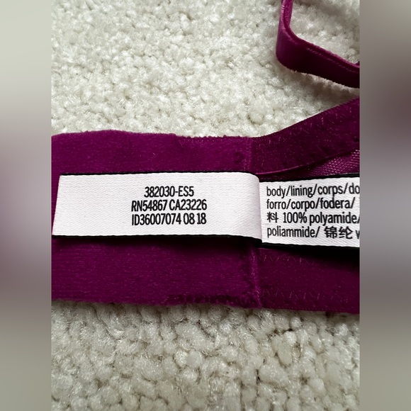 Victoria’s Secret Dream Angels Berry Velvet Lace Push Up w/o Padding Bra VS 32DD - Picture 8 of 8
